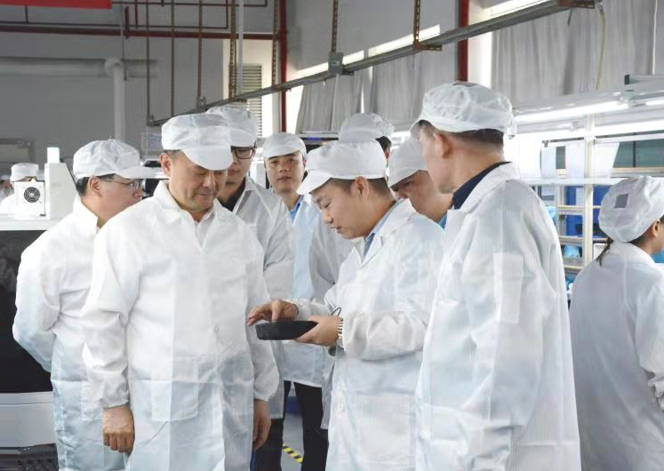 萍乡市委书记陈敏率队到亚星管理平台考察